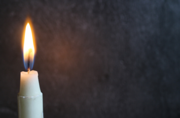 How to Write a Meaningful Eulogy: Tips for Speaking from the Heart
